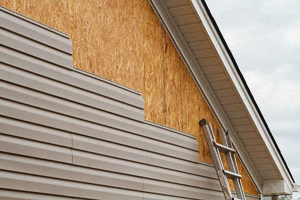 Professional Wood Siding technician working in Carlisle, MA